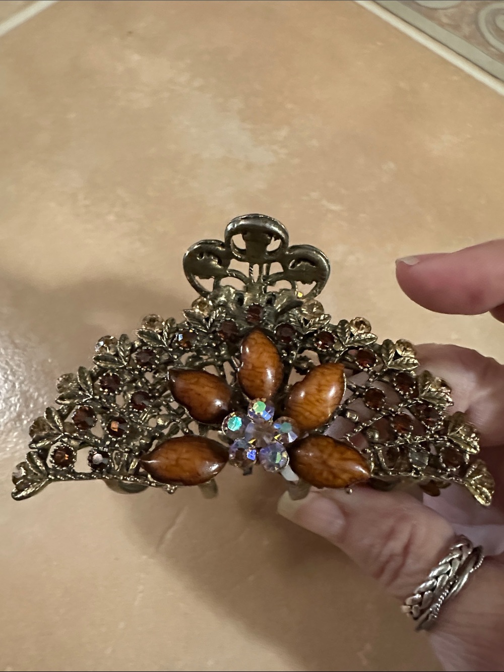 VTG Floral Hair Clip with Brown Gem Petals